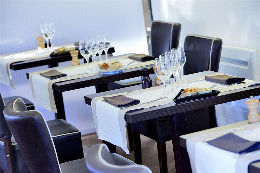 Kyriad Geneve St-Genis-Pouilly 상 제니 푸이 외부 사진