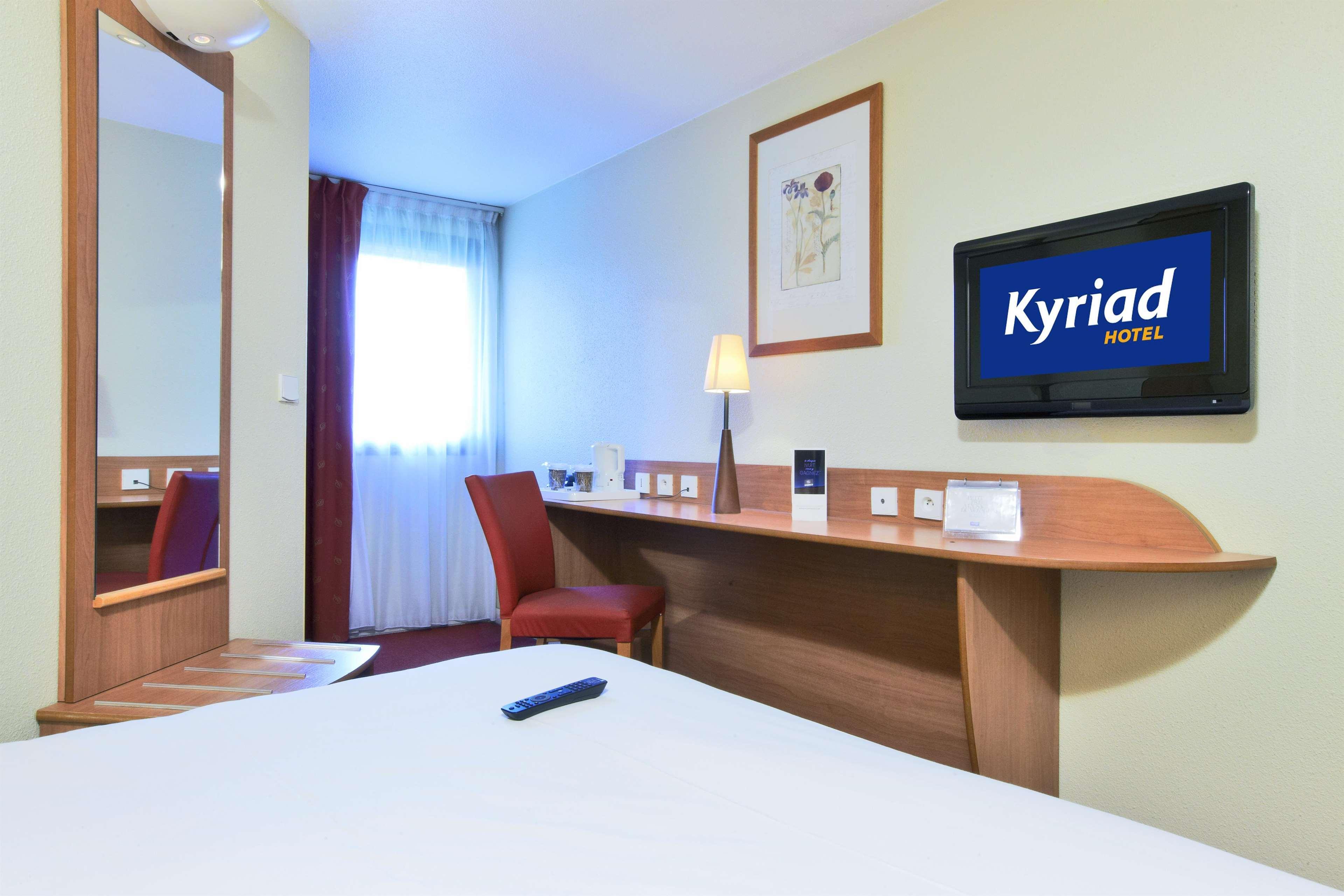 Kyriad Geneve St-Genis-Pouilly 상 제니 푸이 외부 사진
