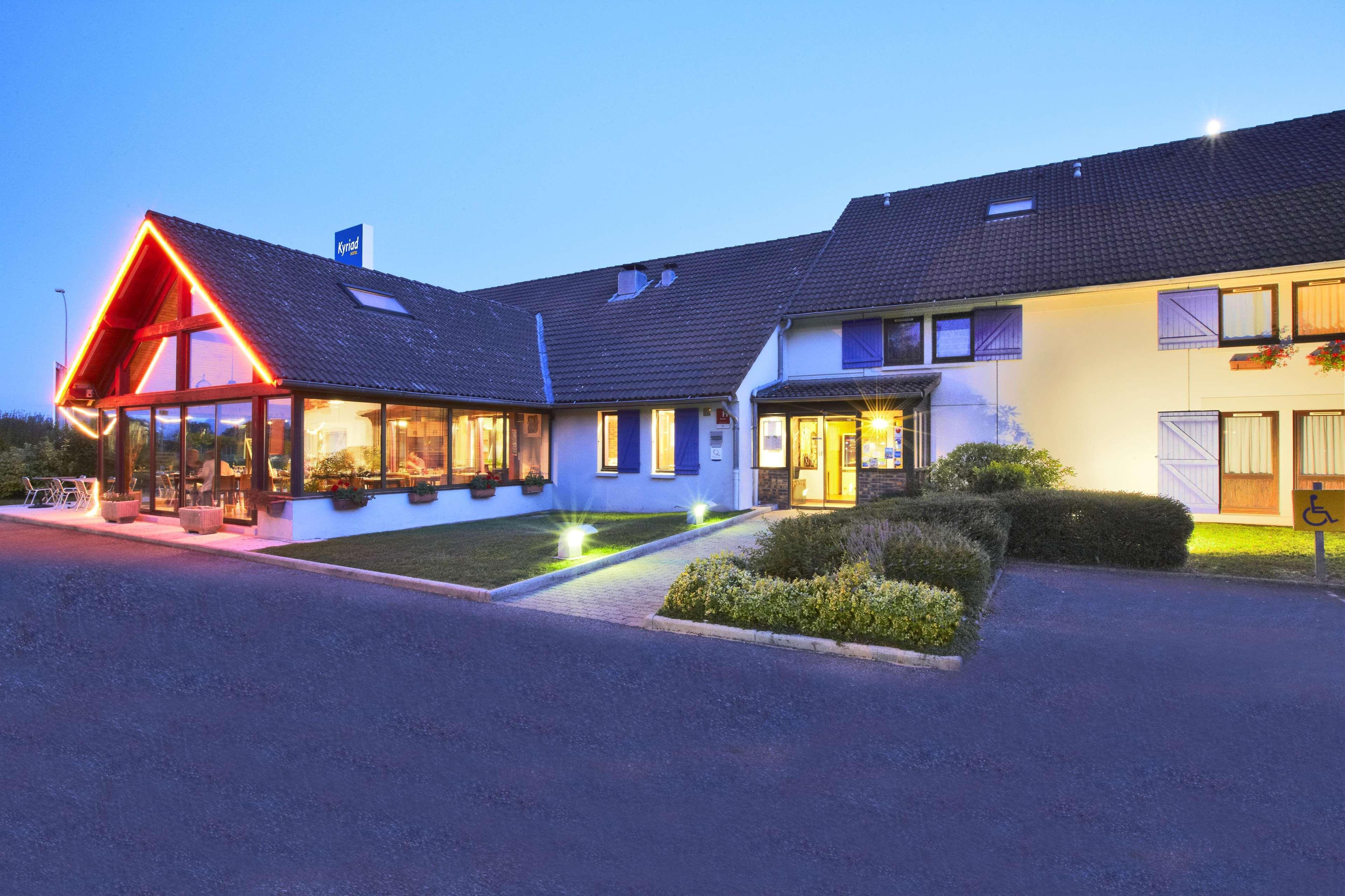 Kyriad Geneve St-Genis-Pouilly 상 제니 푸이 외부 사진