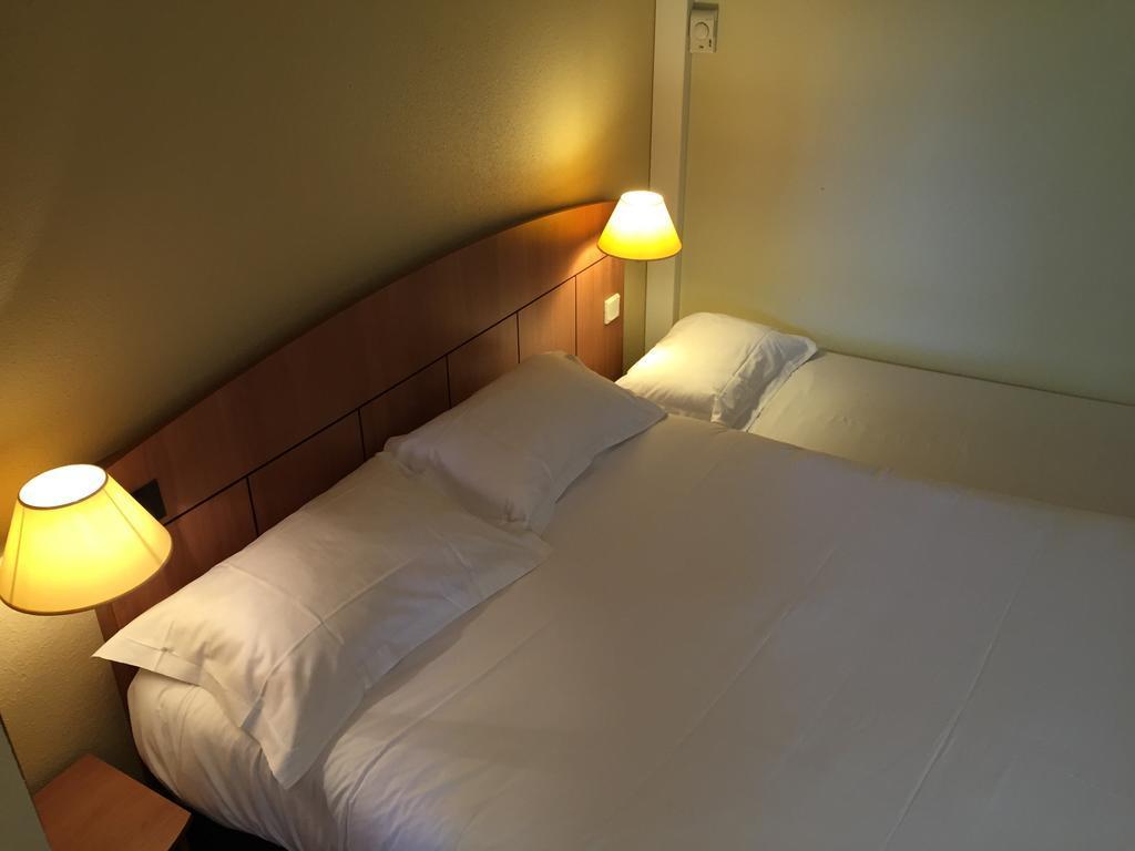 Kyriad Geneve St-Genis-Pouilly 상 제니 푸이 외부 사진