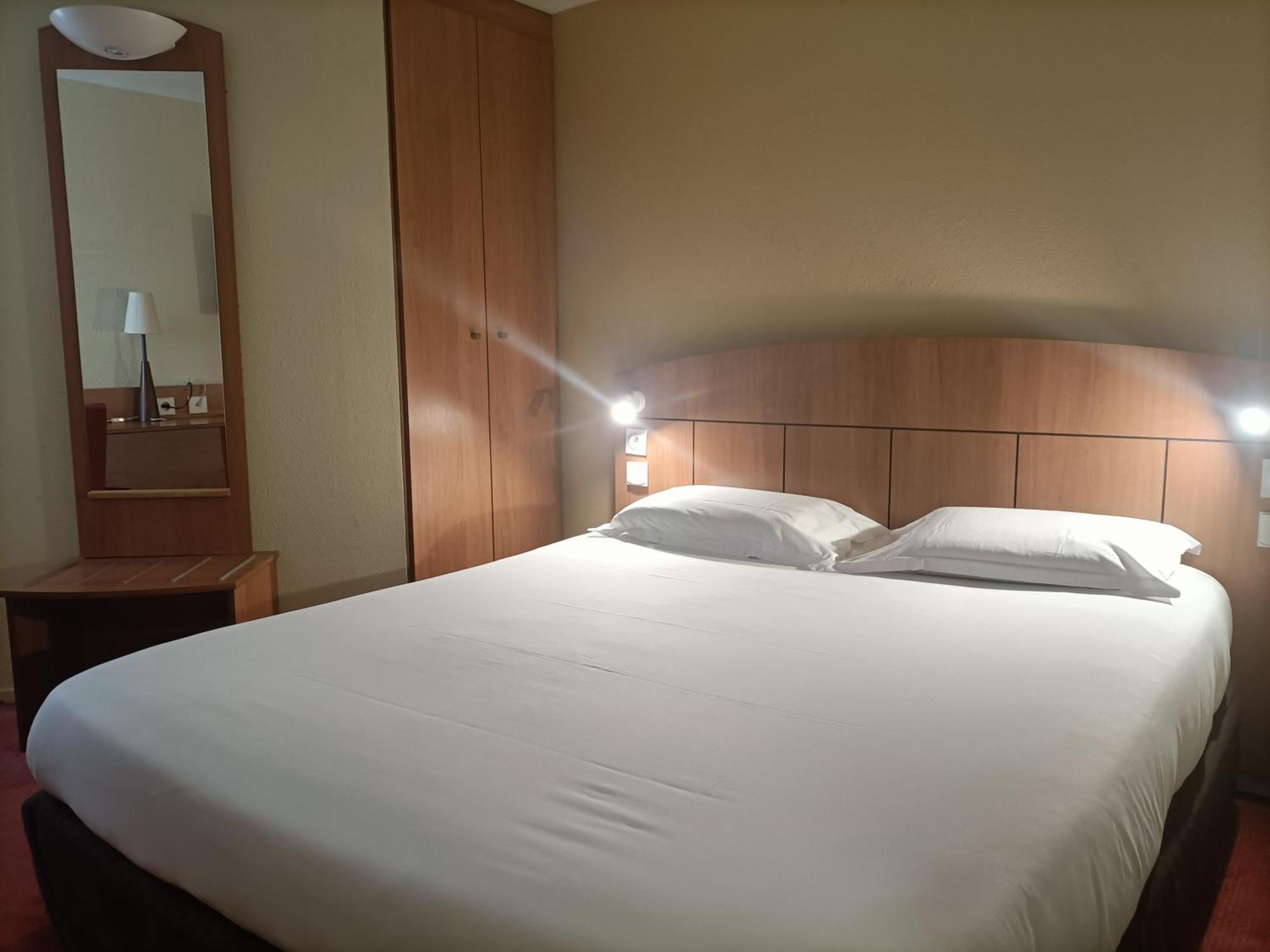 Kyriad Geneve St-Genis-Pouilly 상 제니 푸이 외부 사진