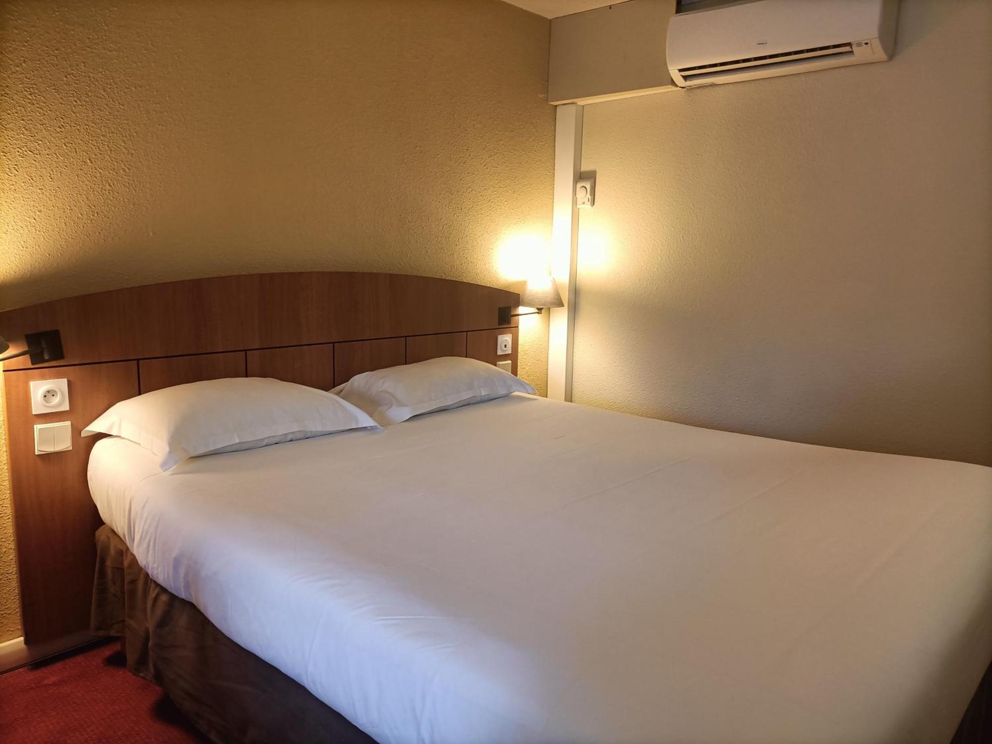 Kyriad Geneve St-Genis-Pouilly 상 제니 푸이 외부 사진